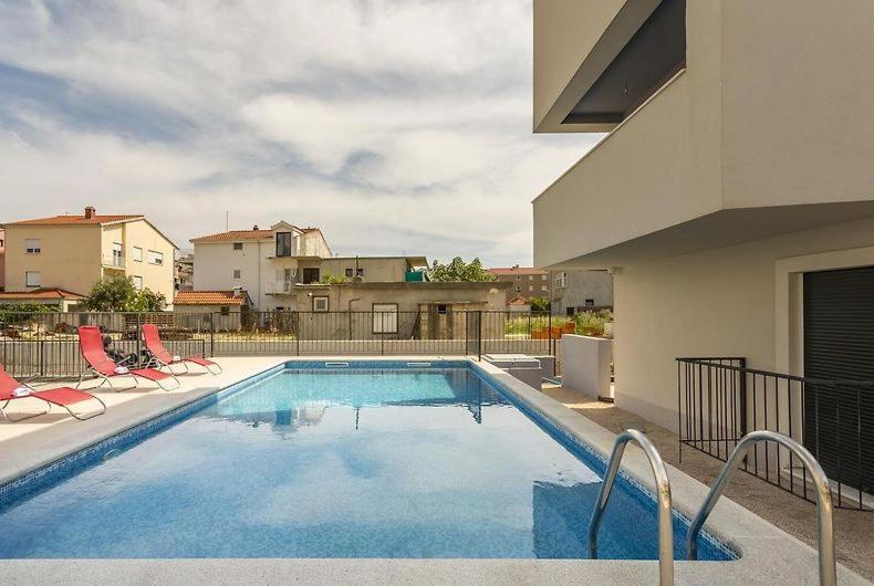 Apartment Laura Подстрана Экстерьер фото