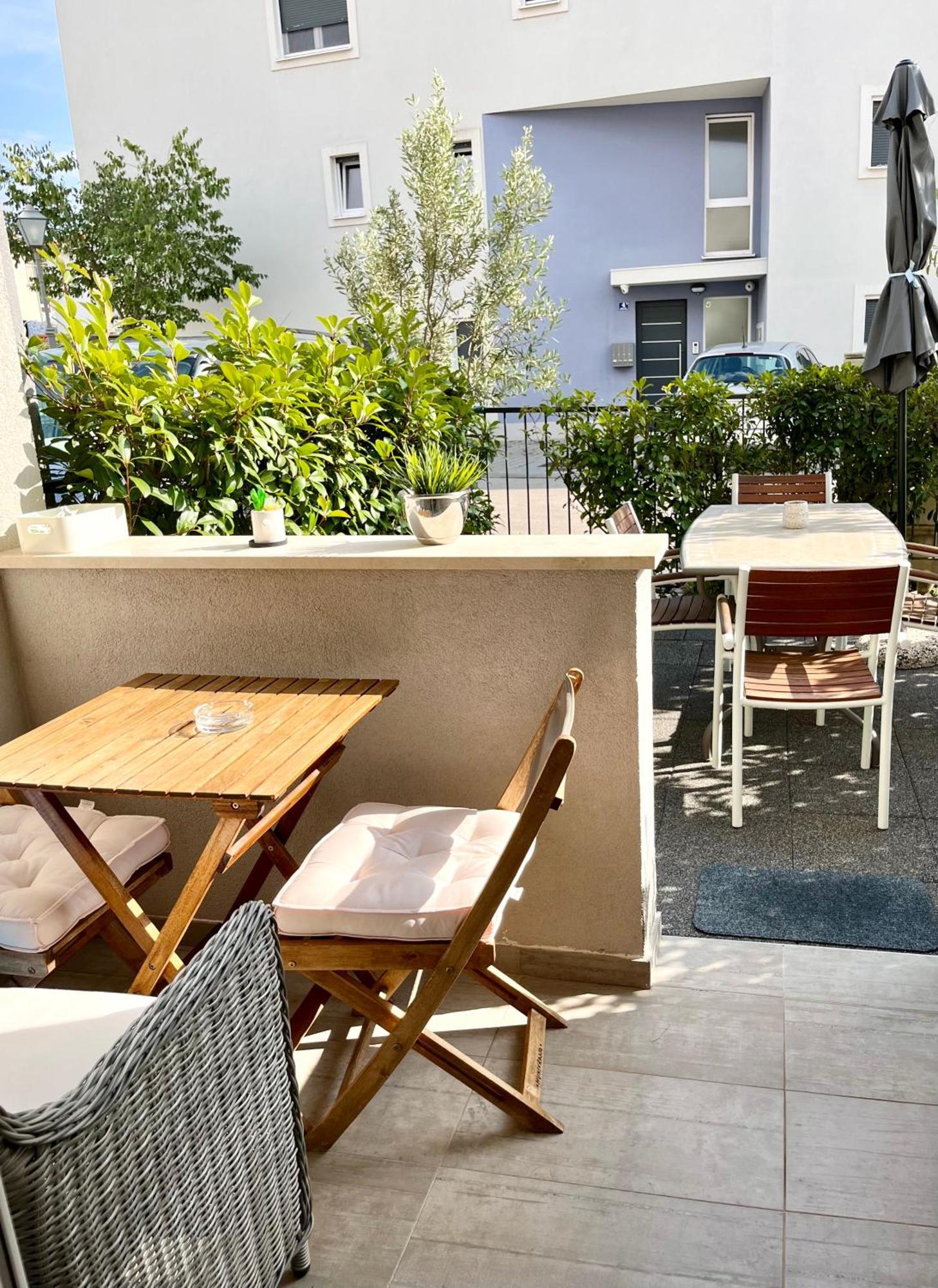 Apartment Laura Подстрана Экстерьер фото